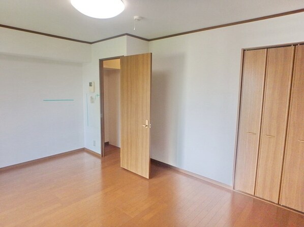 アムールII ESTの物件内観写真